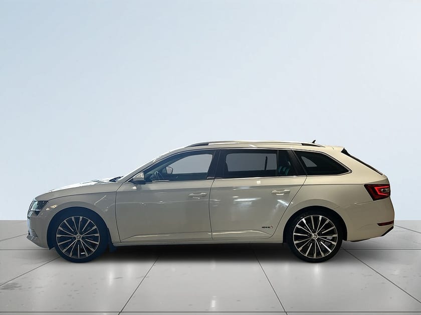 Bild 4 av Škoda Superb Kombi Skoda 2.0 TDI 4x4 L&K Drag Dvärme CANTON B-kamera S&V