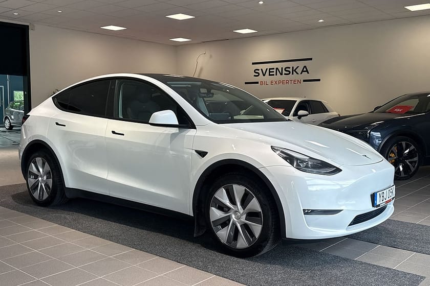 Bild 1 av Tesla Model Y Long Range AWD 514hk Autopilot3 /Panorama/Drag/ SoH 93%