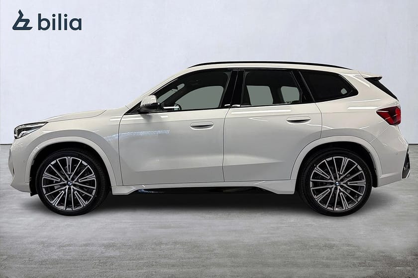 Bild 3 av BMW iX1 xDrive30 xDrive 30 M Sport Active Edition | Drag | Backkamera