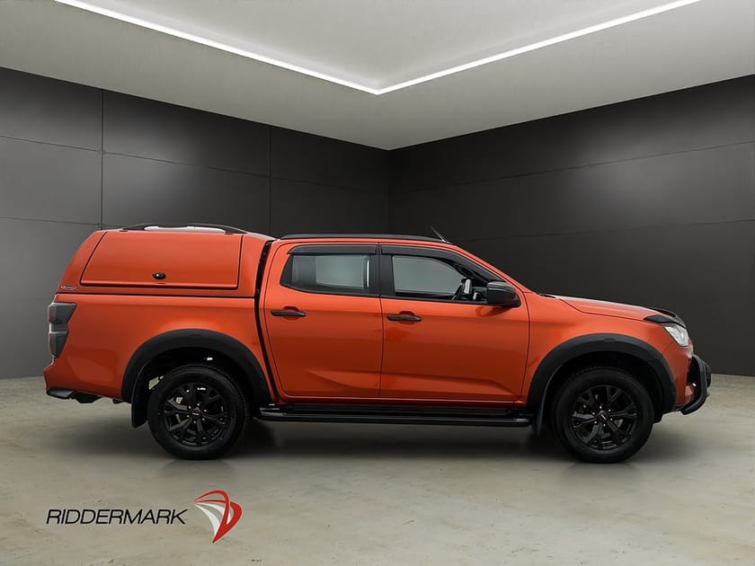 Bild 2 av Isuzu D-Max Crew Cab XRX 1.9 4WD Värmare Drag Skinn Diff CARPLAY Moms