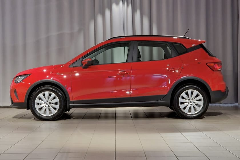 Bild 2 av SEAT Arona | Farthållare | Cockpit | Navi | Full link | 95 hk