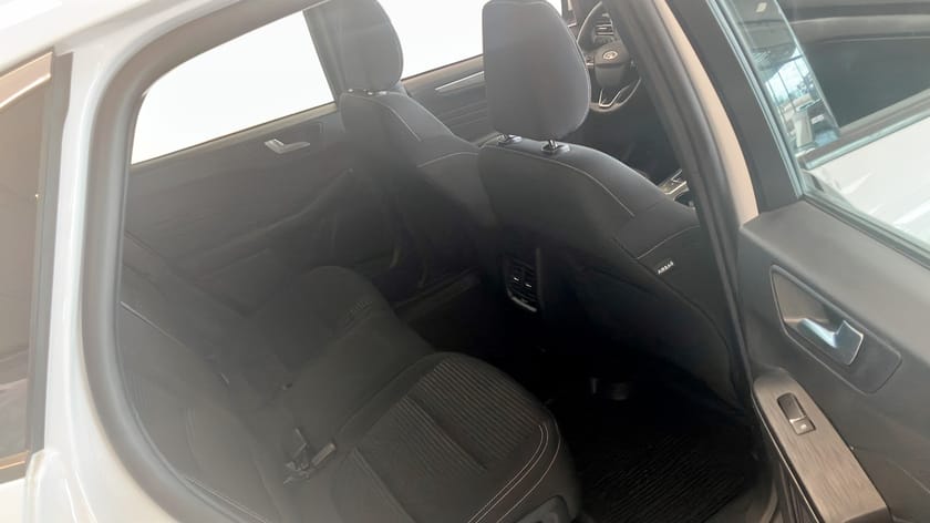 Bild 5 av Ford Kuga Plug-In Hybrid 2023.25MY, SUV BS SA, TITANIUM