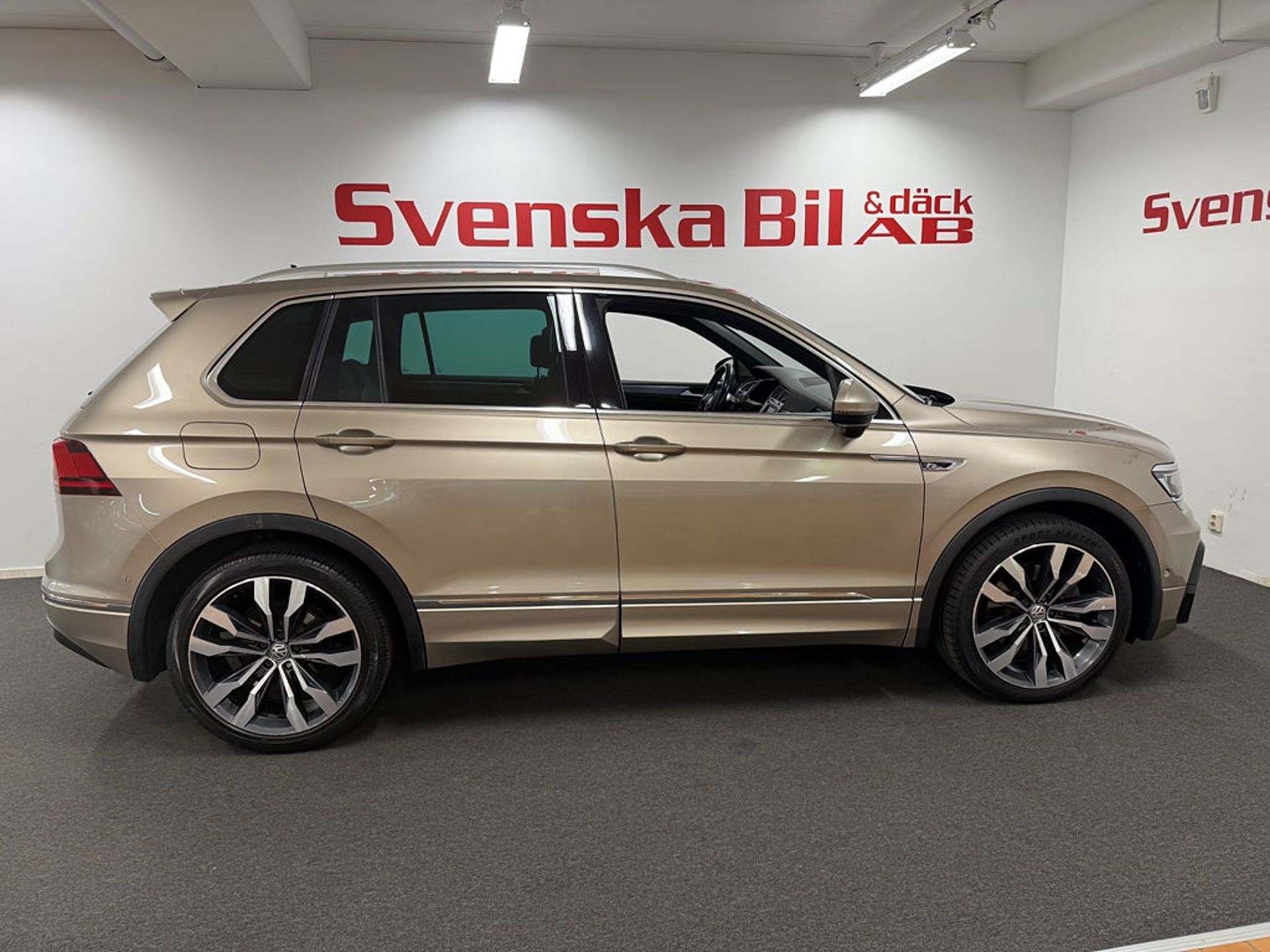 Volkswagen Tiguan 2017, bild 7/10