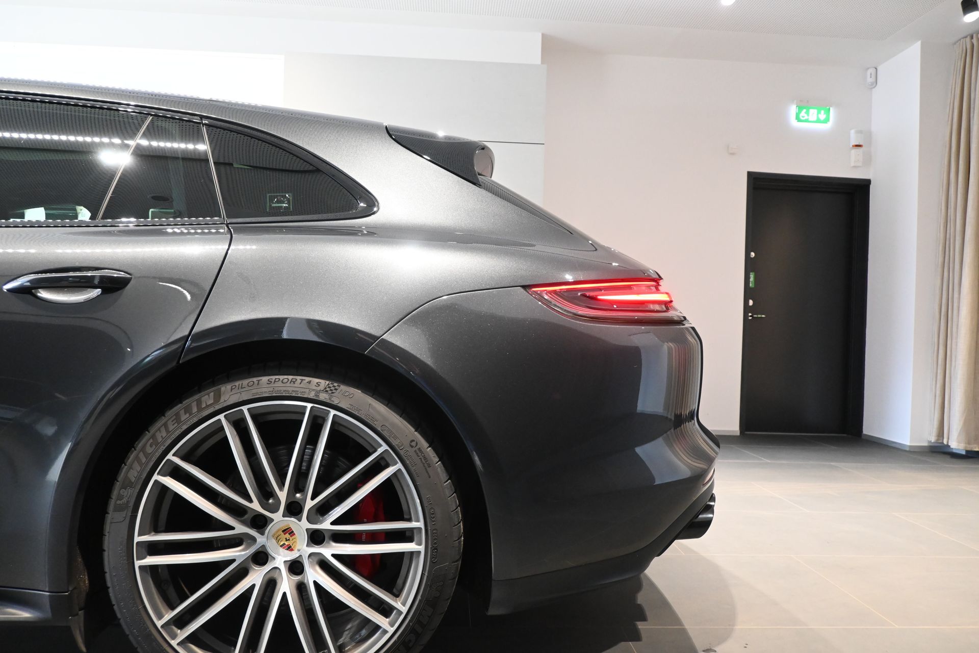 Porsche Panamera GTS Sport Turismo 2019, bild 6/27