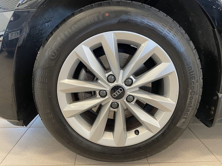 Bild 5 av Audi A3 Sportback 35 TFSI SB 35TFSI 150HK S-tronic Proline Klimatanl