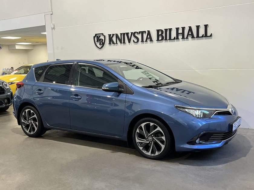 Bild 3 av Toyota Auris Hybrid e-CVT Active Plus Navi Nyservad 136hk