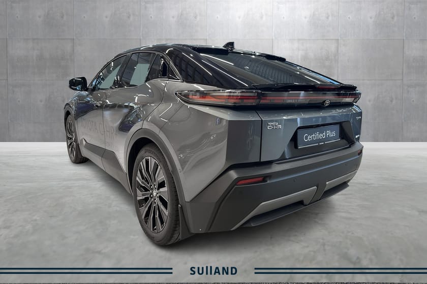 Bilde 3 av Toyota C-HR+ EXECUTIVE PANORAMA, 20'', BI-TONE, TILHENGERFESTE++
