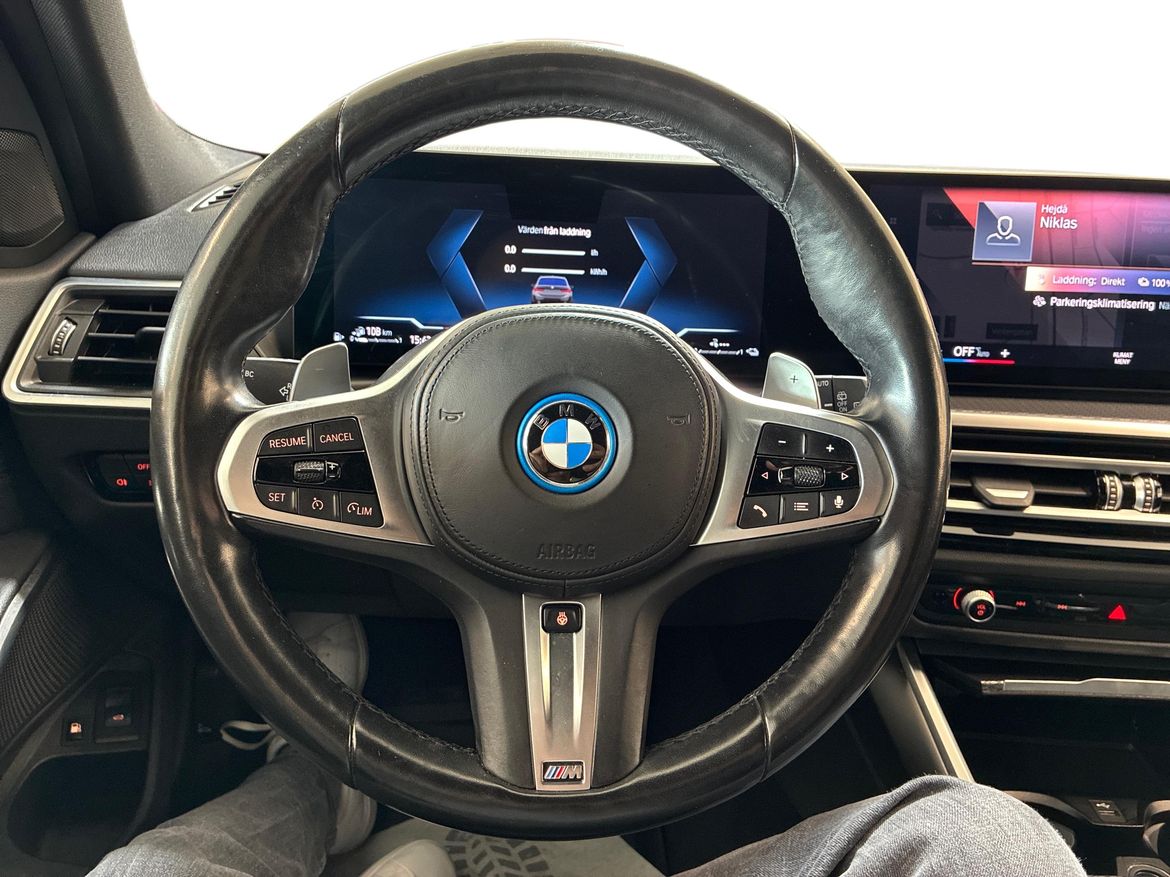 BMW BMW 330e xDrive Touring — bild 11