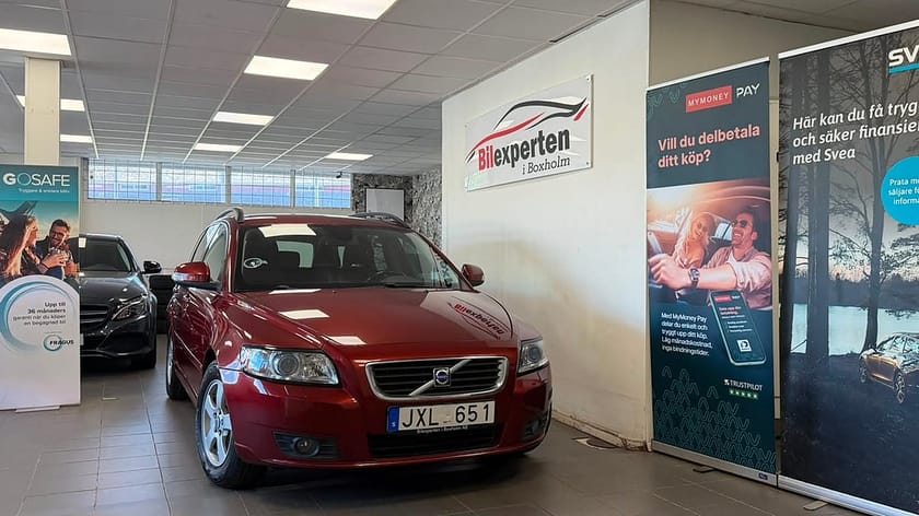 Bild 1 av Volvo V50 1.8 Flexifuel Momentum Euro 4|Dragkrok|3,45%Ränta
