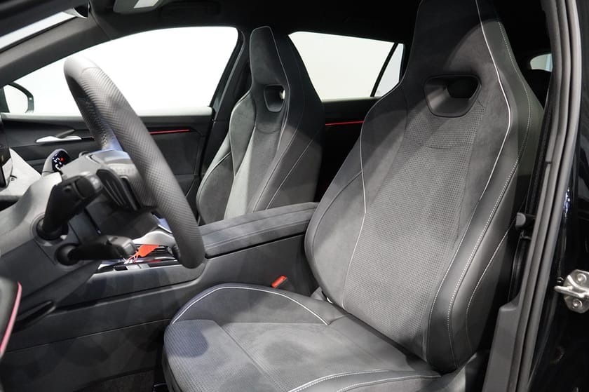 Bild 4 av Škoda Superb iV Kombi SPORTLINE 1,5 TSI 204 HK