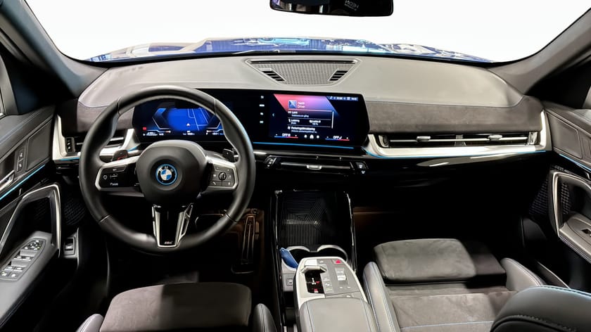 Bild 4 av BMW X1 xDrive25e M sport Drag Kamera Navi