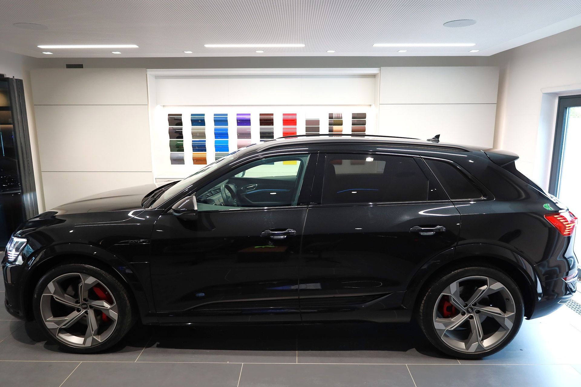 Audi SQ8 e-tron e-tron quattro / 503 HK 2024, bild 6/29