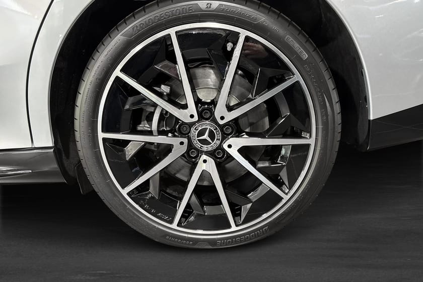 Bild 5 av Mercedes-Benz CLA 250+ / Advanced edition