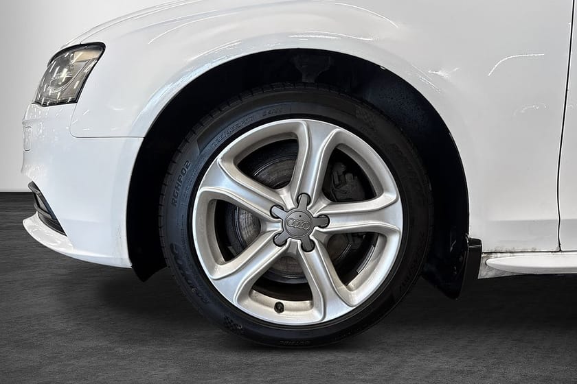 Bild 2 av Audi A4 Avant 2.0 TDI Quattro Comfort (177hk) B-Kamrem FHållare
