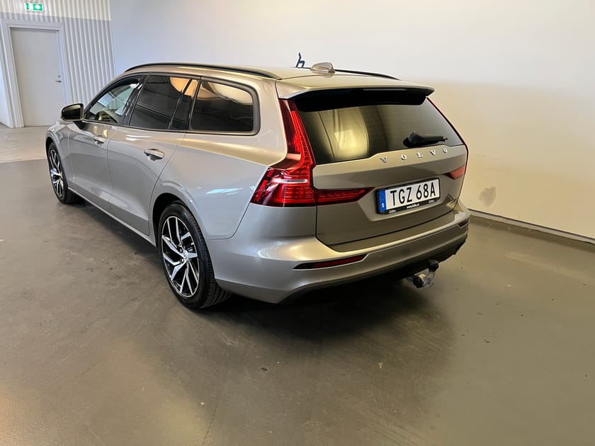 Bild 3 av Volvo V60 D3 Momentum SE II/ Dragkrok/ Navigation/ 10.000kr Tillbehör/