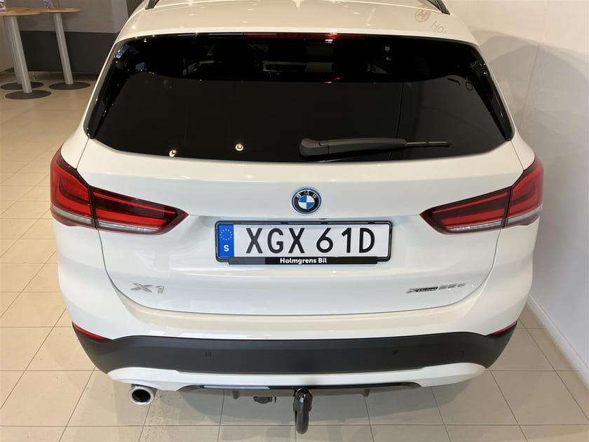 Bild 4 av BMW 120 X1 xDrive25e Sport Line HUD HiFi Drag Navi Park As