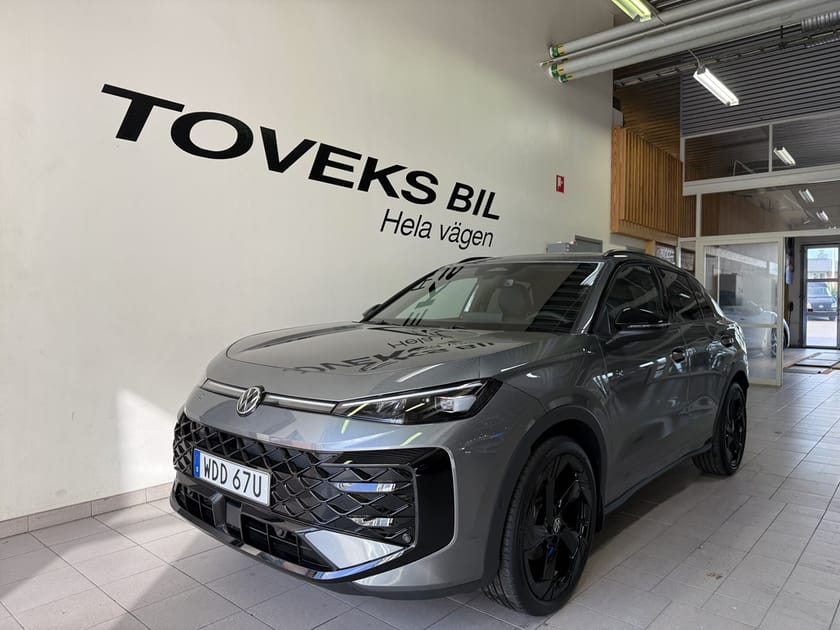 Bild 1 av Volkswagen T-Roc R-LINE  1.5 ETSI 150 HK DSG7
