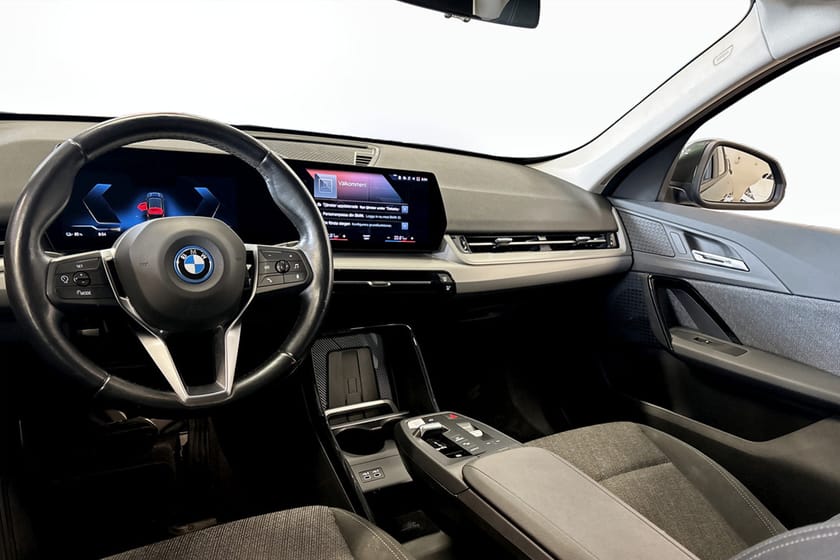 Bild 4 av BMW iX1 xDrive30 M-Sport 306hk