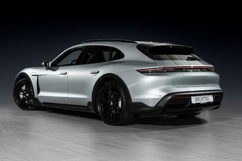 Bilde 2 av Porsche Taycan 4 Cross Turismo BOSE | PCSB | Matrix | Offroad | Sp.Chrono | 14-veis++