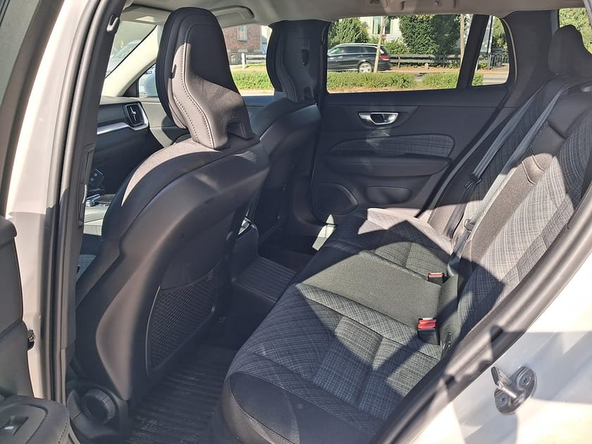Bild 4 av Volvo V60 T6 Core Bright plug in AWD 350HK 4x4