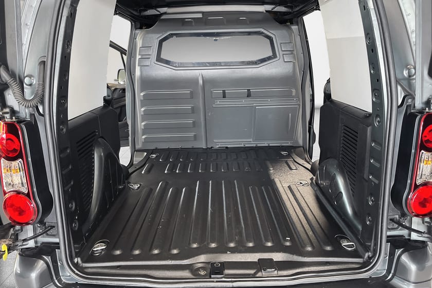 Bild 3 av Peugeot Partner Van Utökad Last AUTOMAT | DUBBLA DÖRRAR | BAKKAMERA | DRAG