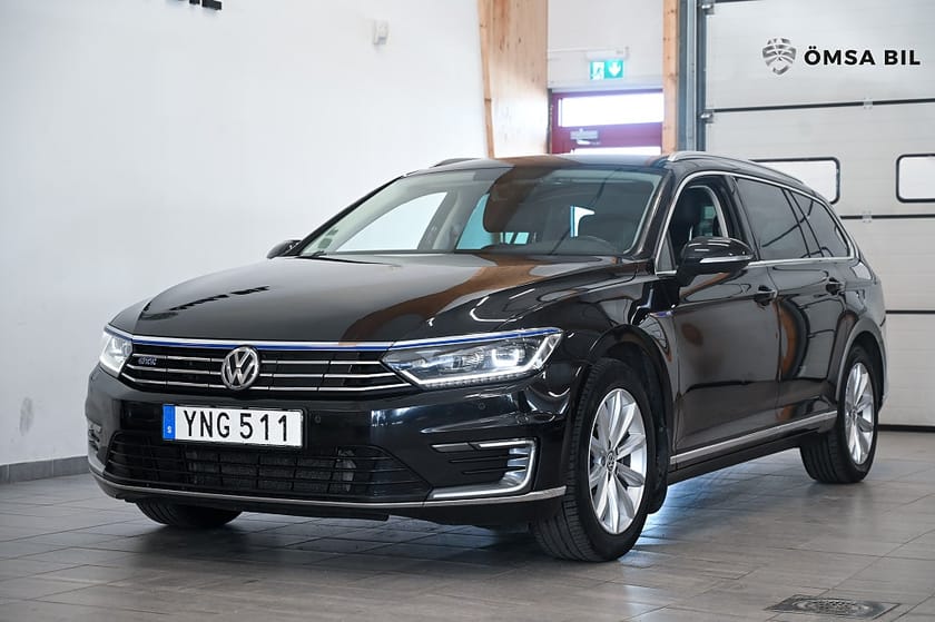 Bild 2 av Volkswagen Passat Variant GTE 1.4 TSI Executive Kamera Drag 218hk