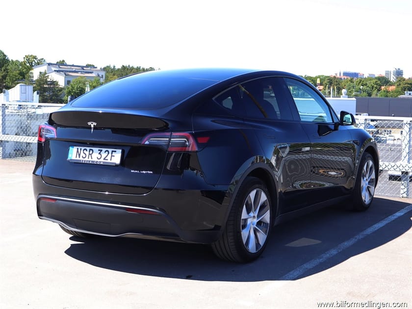Bild 3 av Tesla Model Y Long Range AWD 80.5 kWh 514hk