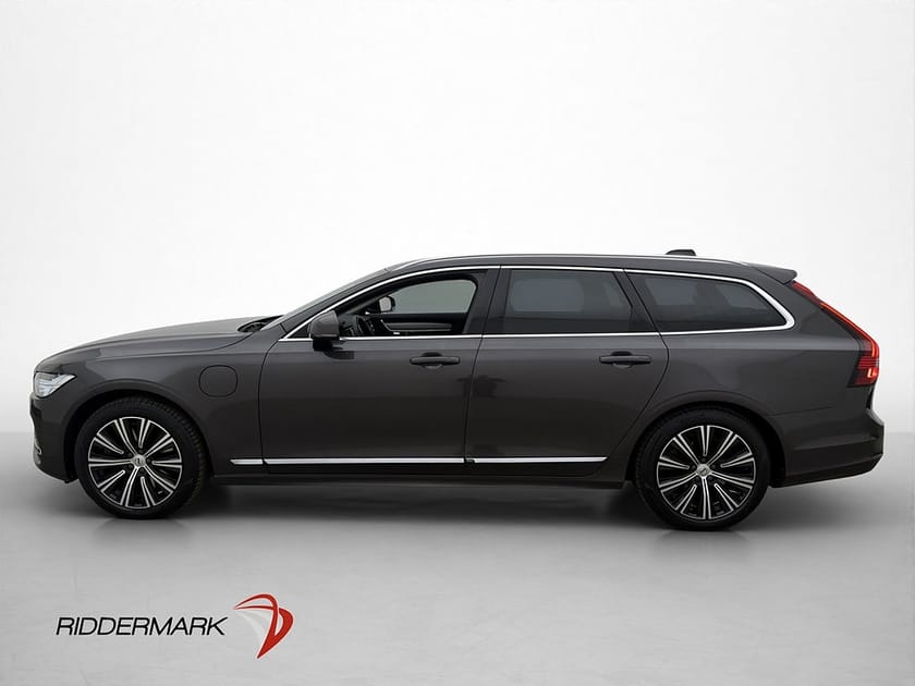 Bild 4 av Volvo V90 Recharge T6 AWD Momentum VOC Kamera Drag P-Värmare