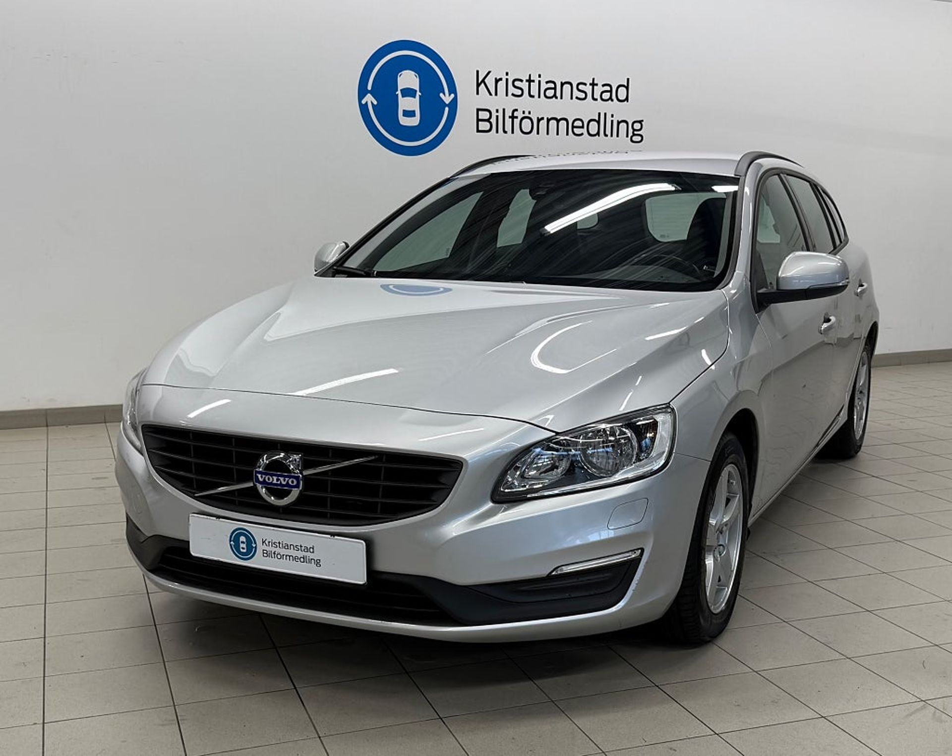 Volvo V60 2017, bild 2/9