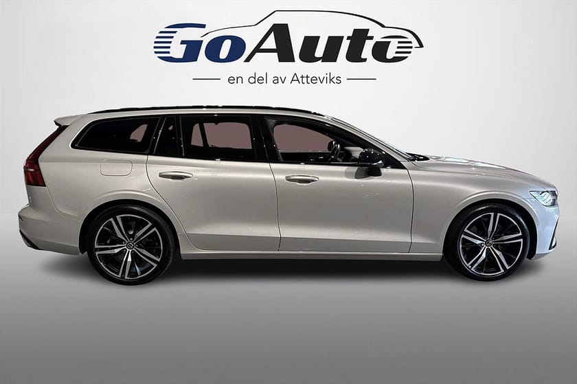 Bild 2 av Volvo V60 Recharge T8 AWD R-Design 392hk Drag Panorama H/K Ljud
