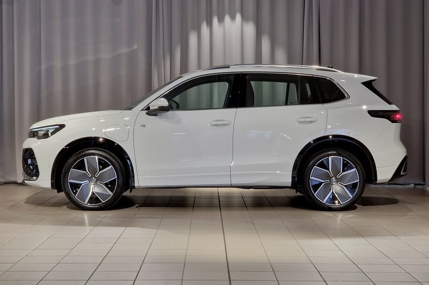 Bild 2 av Volkswagen Tiguan eHybrid R-LINE 272 HK DSG6