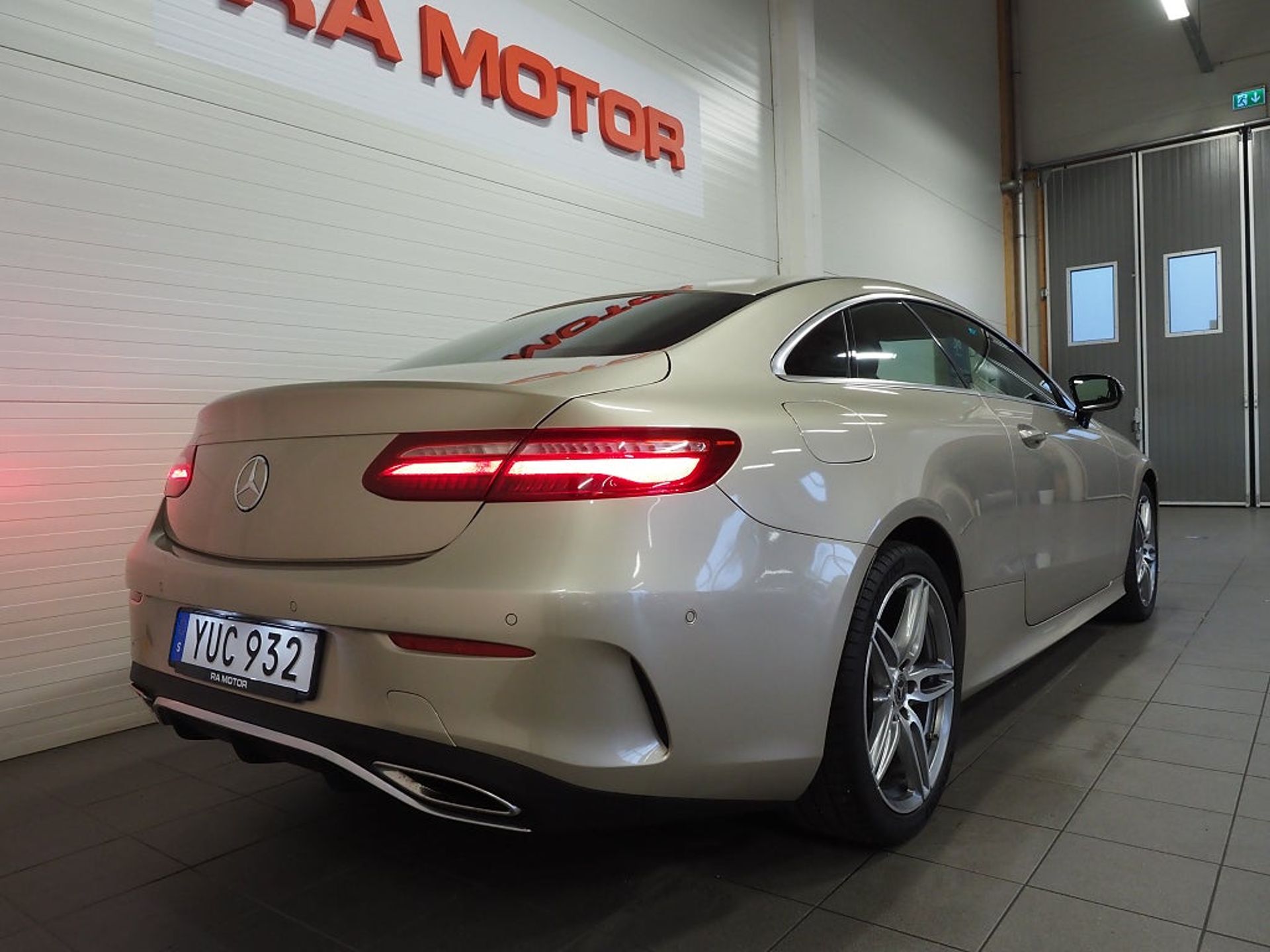 Mercedes-Benz E 200 4MATIC Coupé Aut AMG 2018, photo 6/10