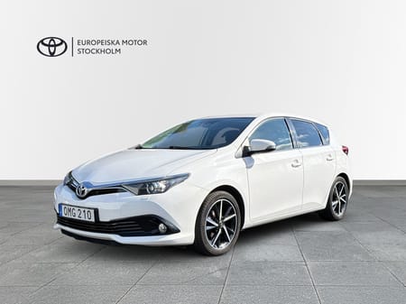 Toyota Auris 1.2 Turbo Intense Edition Dragkrok / V-hjul