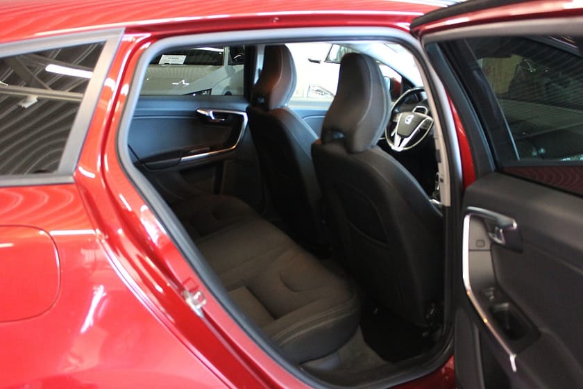 Bild 4 av Volvo V60 T3 Kinetic 152Hk Drag V-Hjul