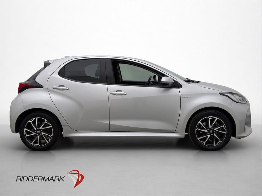 Bild 5 av Toyota Yaris Hybrid CVT 116hk Active Plus Kamera Rattvärme