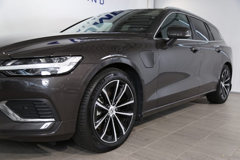 Bild 4 av Volvo V60 T6 Plus Bright Edition |Drag |Kamera |Läder |Elstol |Mörkton