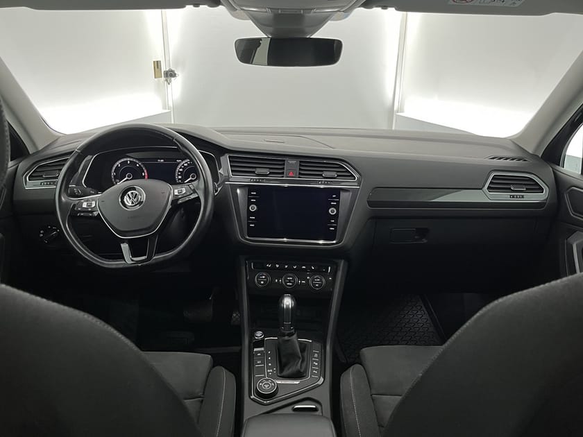 Bild 5 av Volkswagen Tiguan Allspace 5-sätes TDI 190hk 4M DSG R-Line Drag Värm Kamera Keyless