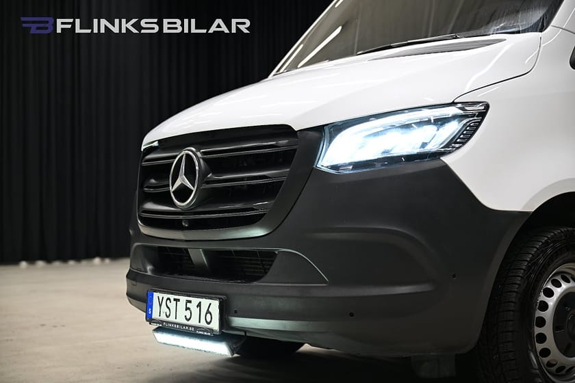 Bild 5 av Mercedes-Benz Sprinter 314 CDI FWD Panel Van 9G 143HK Automat|LED|Drag|Värmare|360° Kamera