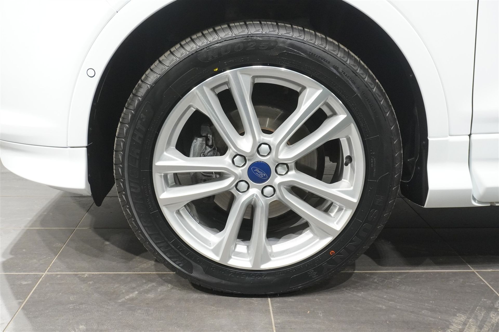 Ford Kuga 1.5T EcoBoost Titanium 2016, bild 3/10