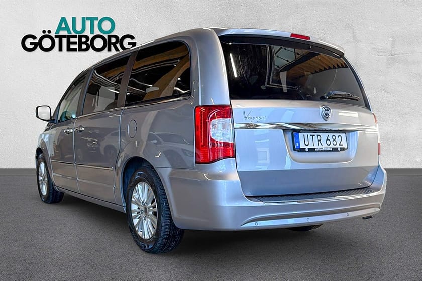 Bild 4 av Lancia Voyager 2.8 LX 7Sits TV/DVD Stow n Go 7-Sits GPS Kamera 1-Ägare