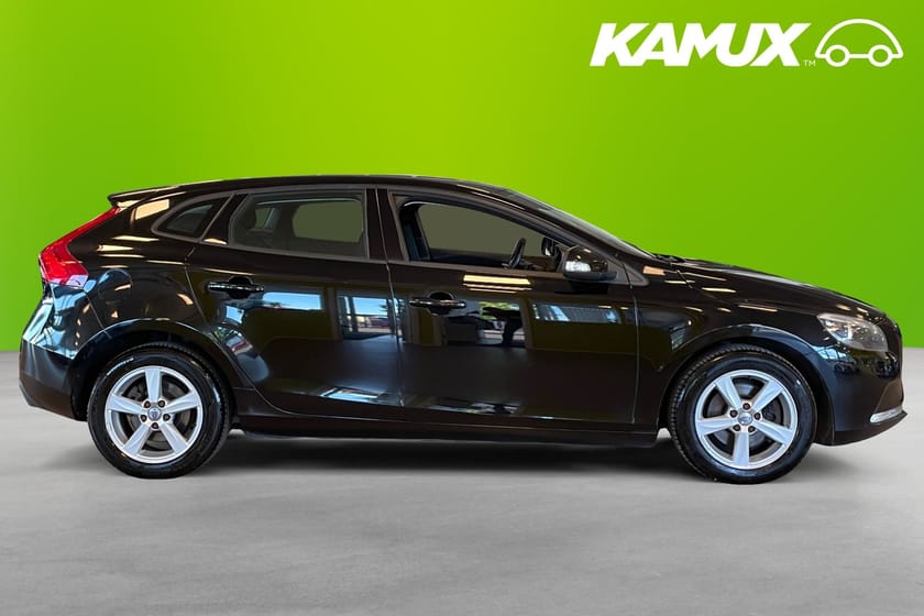 Bild 2 av Volvo V40 T2 Kinetic Värmare PDC Låga Mil Farthållare