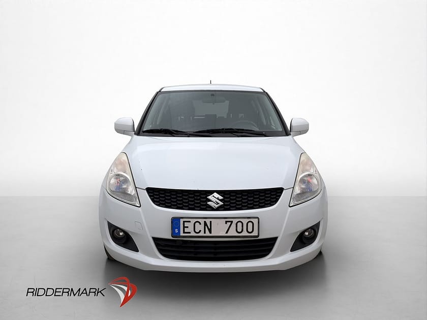 Bild 2 av Suzuki Swift 1.2 DOHC 4x4 Bluetooth Värmare Keyless Fart