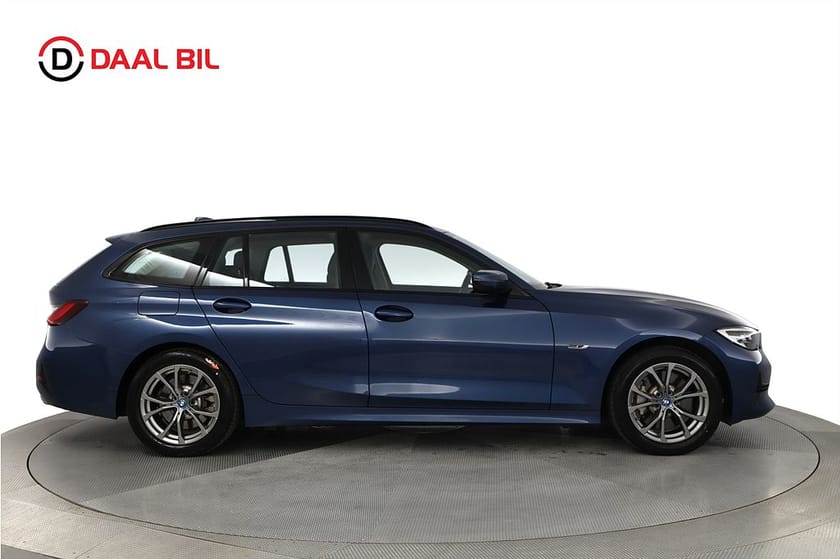 Bild 5 av BMW 330e xDrive Touring 292HK SPORT LINE DRAG NAVIGATION HIFI