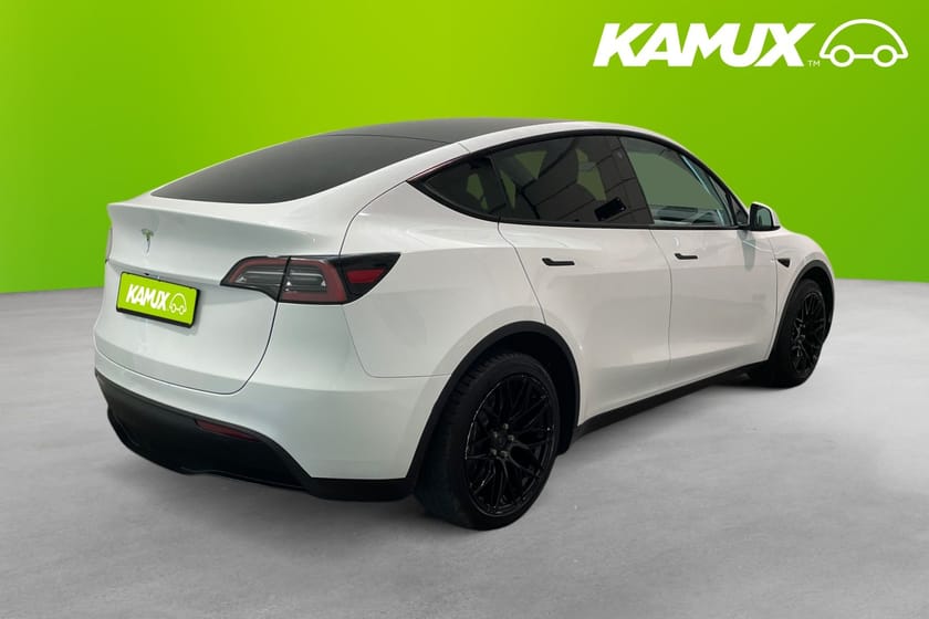 Bild 4 av Tesla Model Y Standard Range RWD Pano Läder 360° Moms 299hk