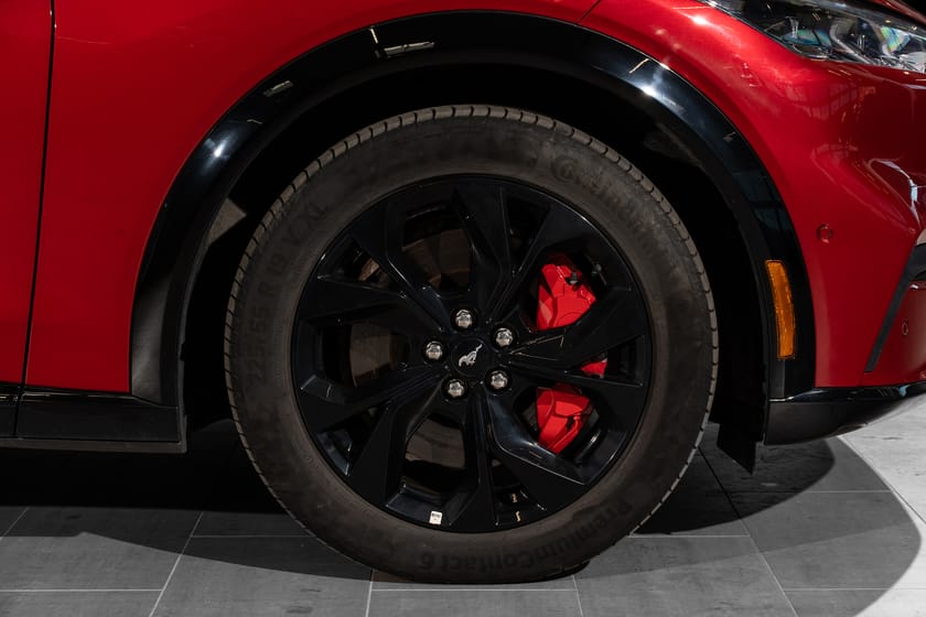 Bilde 5 av Ford Mustang Mach-E Long Range AWD 550km Norsk Krok Forvarme App Acc B&O++