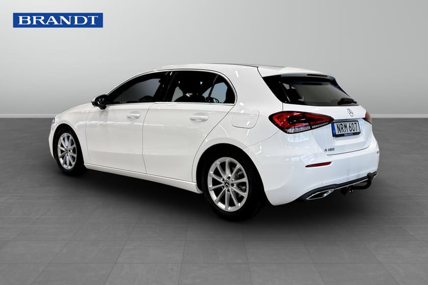 Bild 3 av Mercedes-Benz A 180 Dragkrok / Backkamera