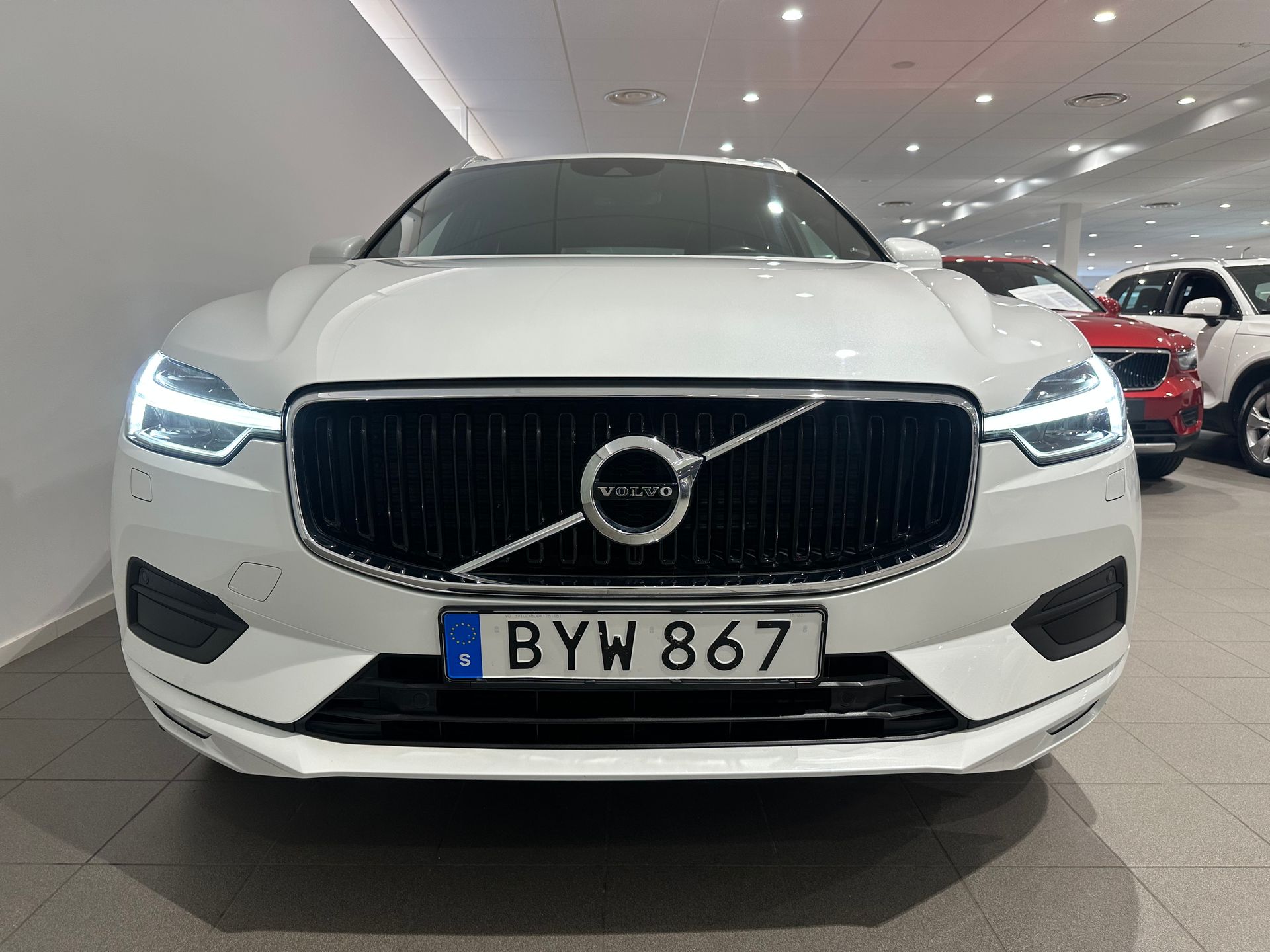 Volvo XC60 D4 Momentum Advanced SE 2019, bild 5/10