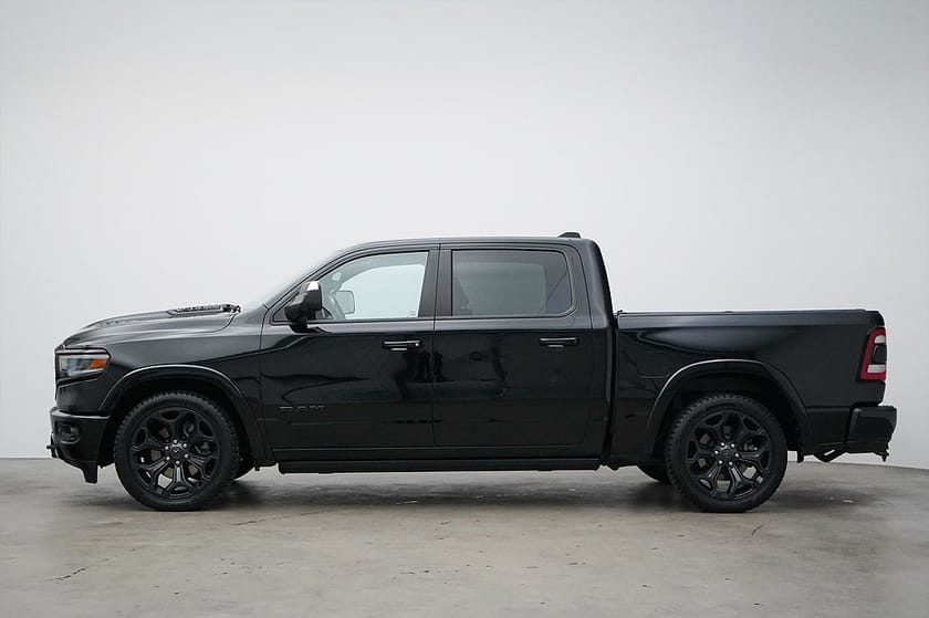 Bild 3 av RAM 1500 Crew Cab 5.7 V8 HEMI 4x4 / Limited Night Ed. / MOMS
