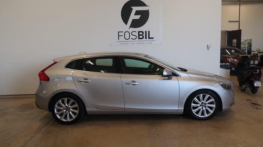 Bild 3 av Volvo V40 *RÄNTEKAMPANJ 3.45% D2 Summum Kamera Nyservad Värmare
