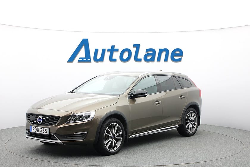 Bild 4 av Volvo V60 Cross Country D4 AWD Summum, Kamera, Drag, Värmare, Keyless 190hk